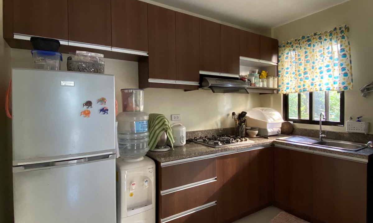 2-Story-House-For-Sale-with-Landscaped-Garden-(Kitchen)